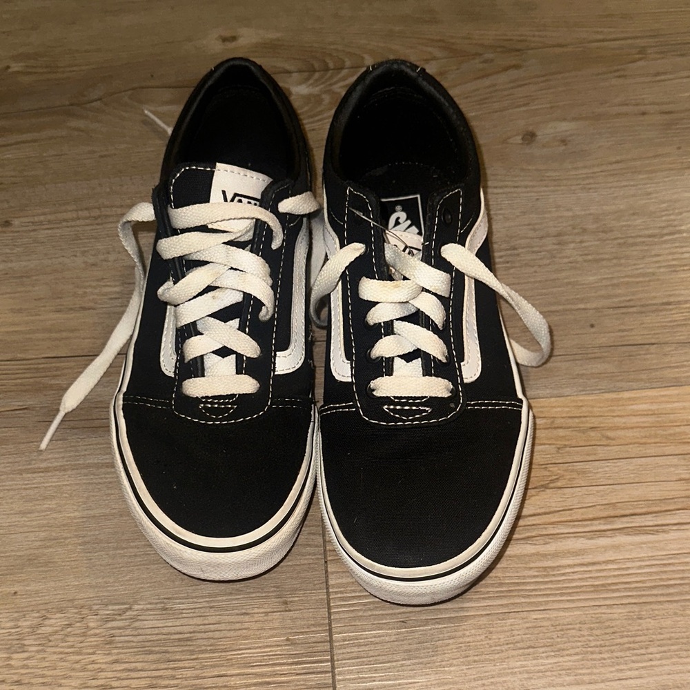 Vans Classic Black and White Low-Tops